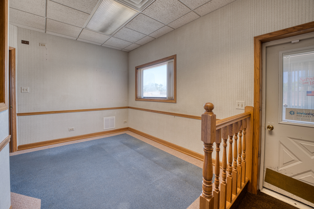 6216 W 79th Street Property Photo 5
