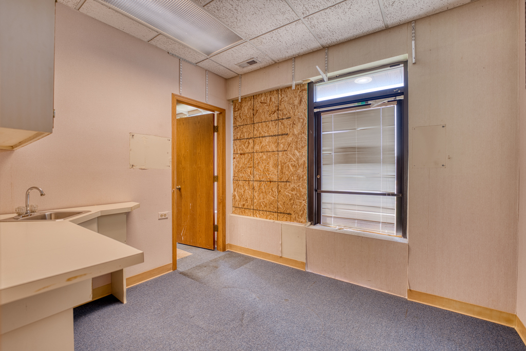 6216 W 79th Street Property Photo 17