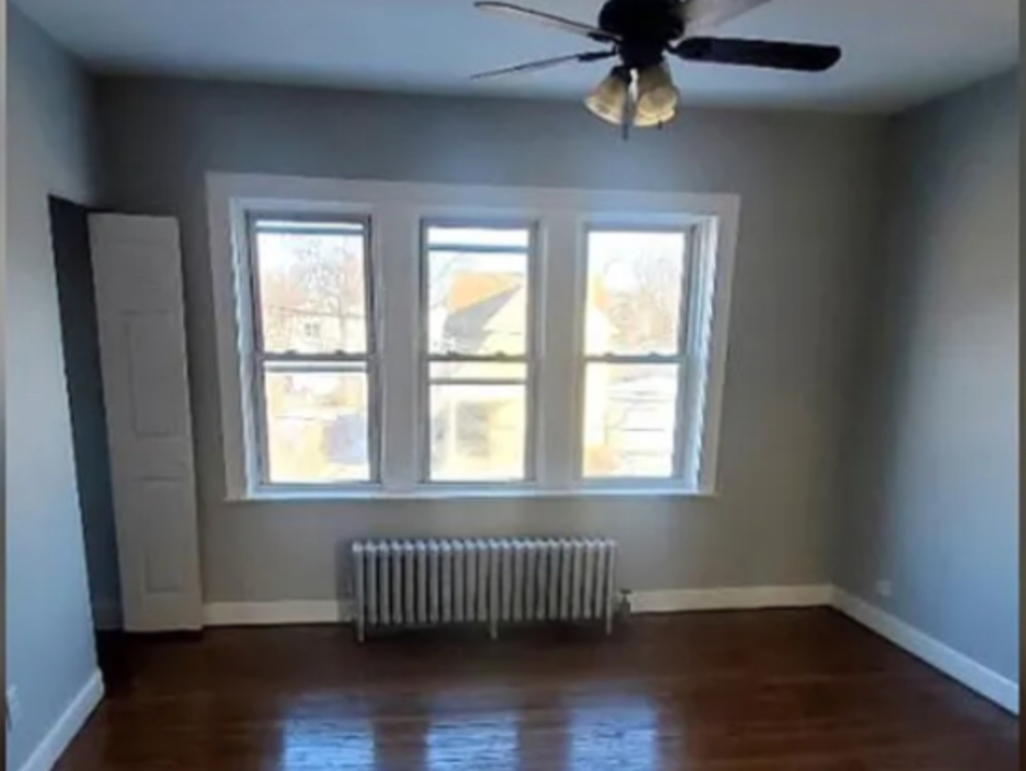 9004 S Dauphin Avenue Property Photo 3