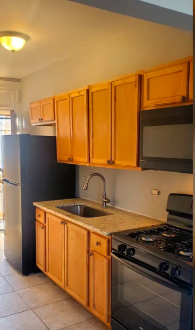 9004 S Dauphin Avenue Property Photo 5