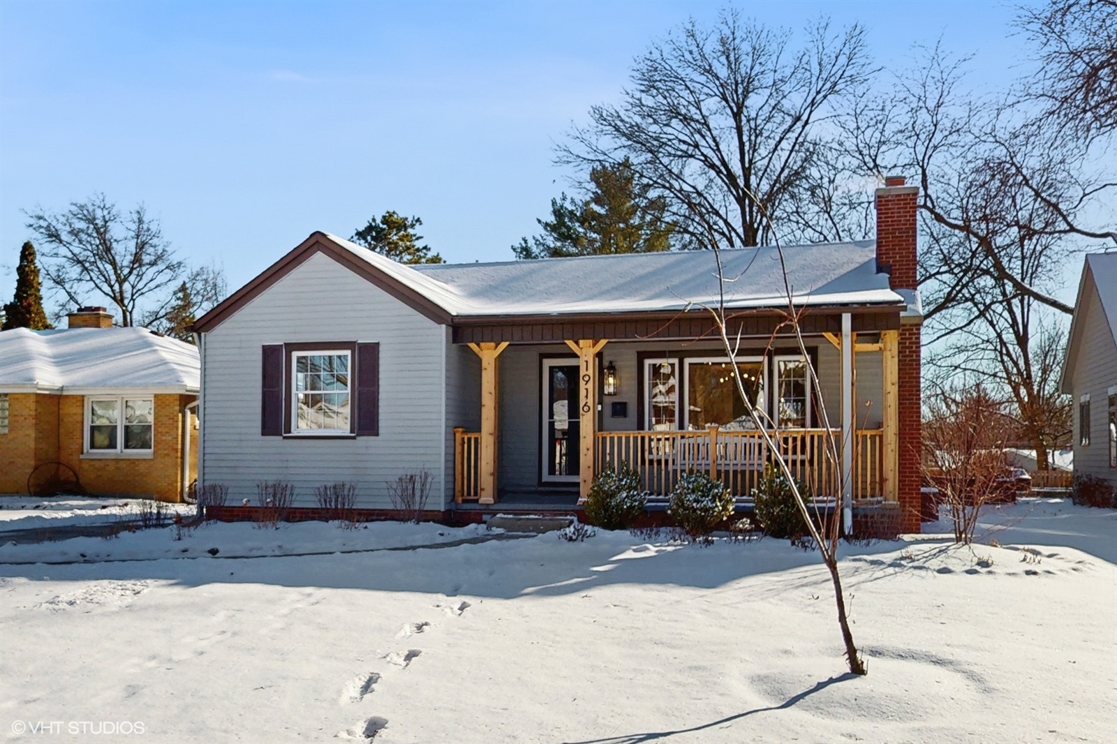 1916 E York Lane Property Photo