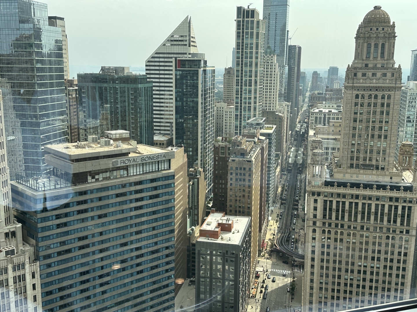 401 N Wabash Avenue 32h Property Photo 3