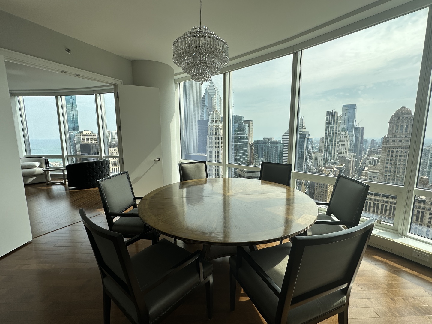 401 N Wabash Avenue 32h Property Photo 13