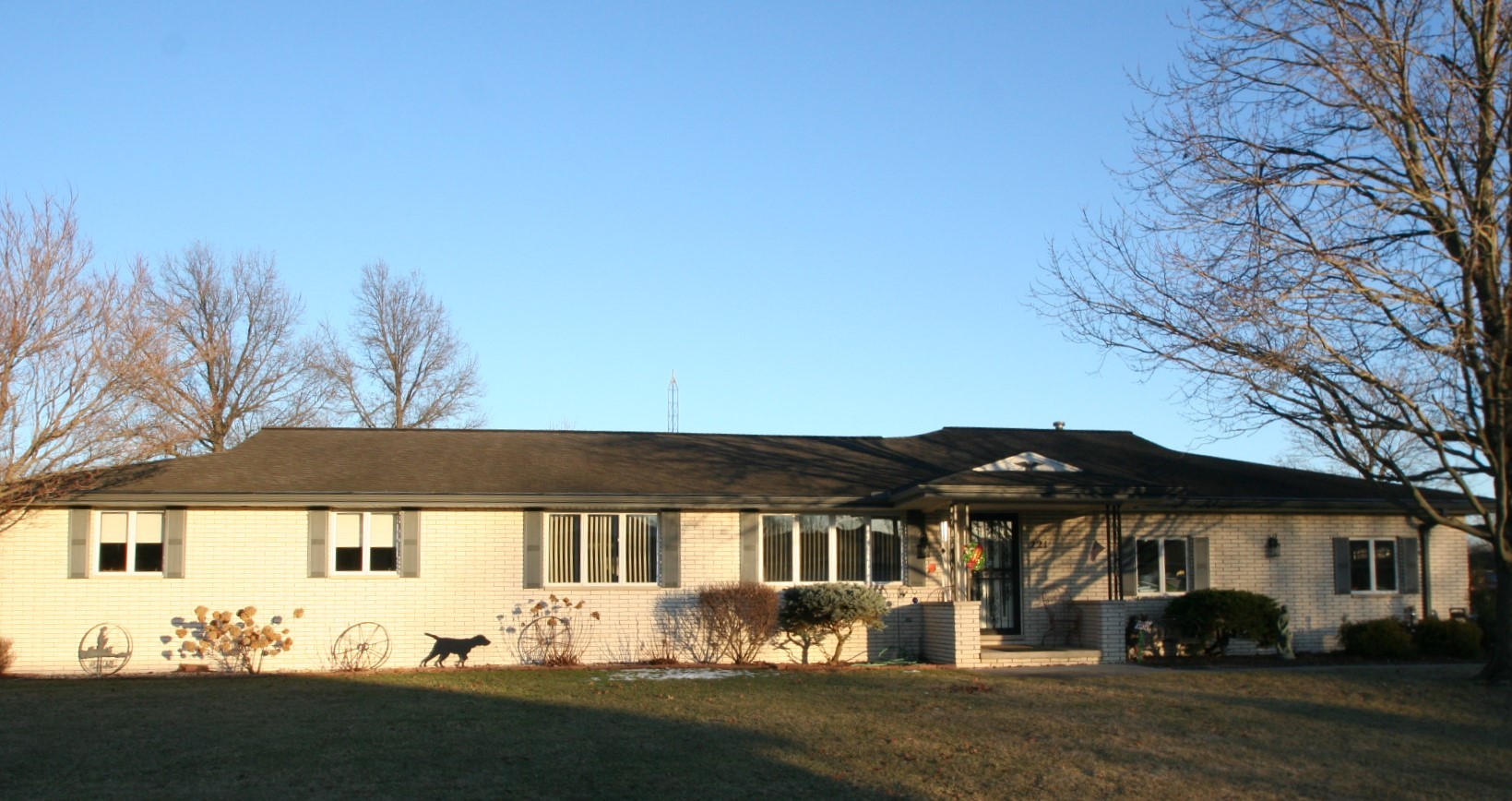 221 S Darnall Drive Property Photo