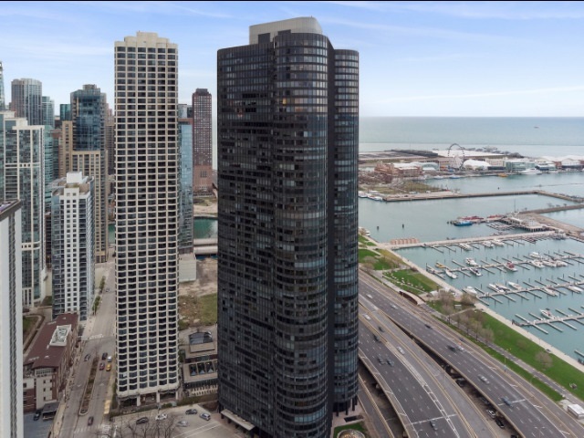 155 N Harbor Drive 3207-06 Property Photo