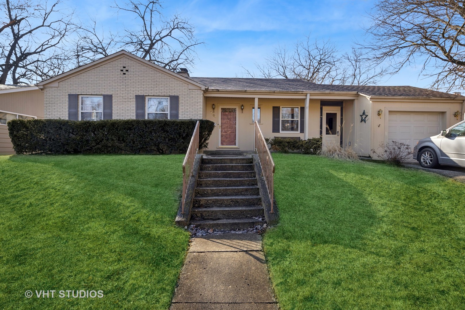 1604 E Willow Avenue Property Photo