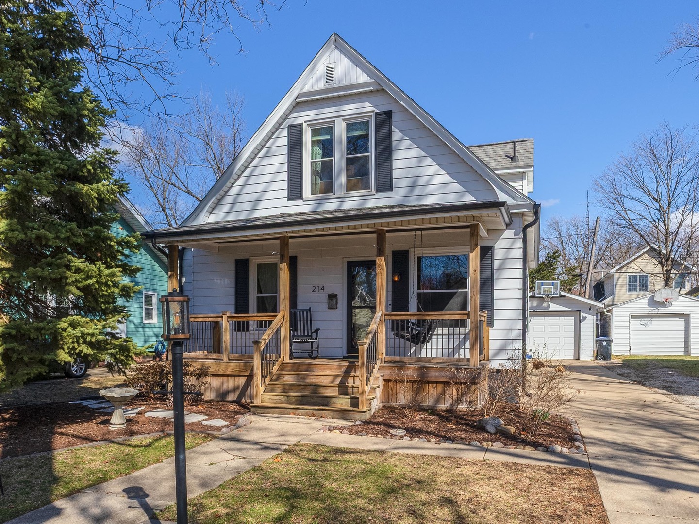 214 Willard Avenue Property Photo