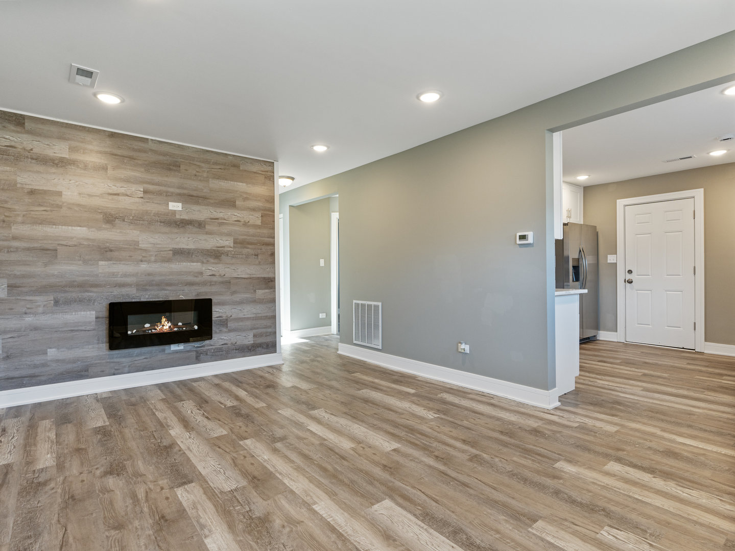 14212 Marshfield Avenue Property Photo 5