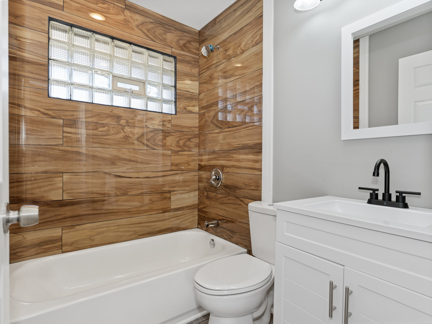 14212 Marshfield Avenue Property Photo 14