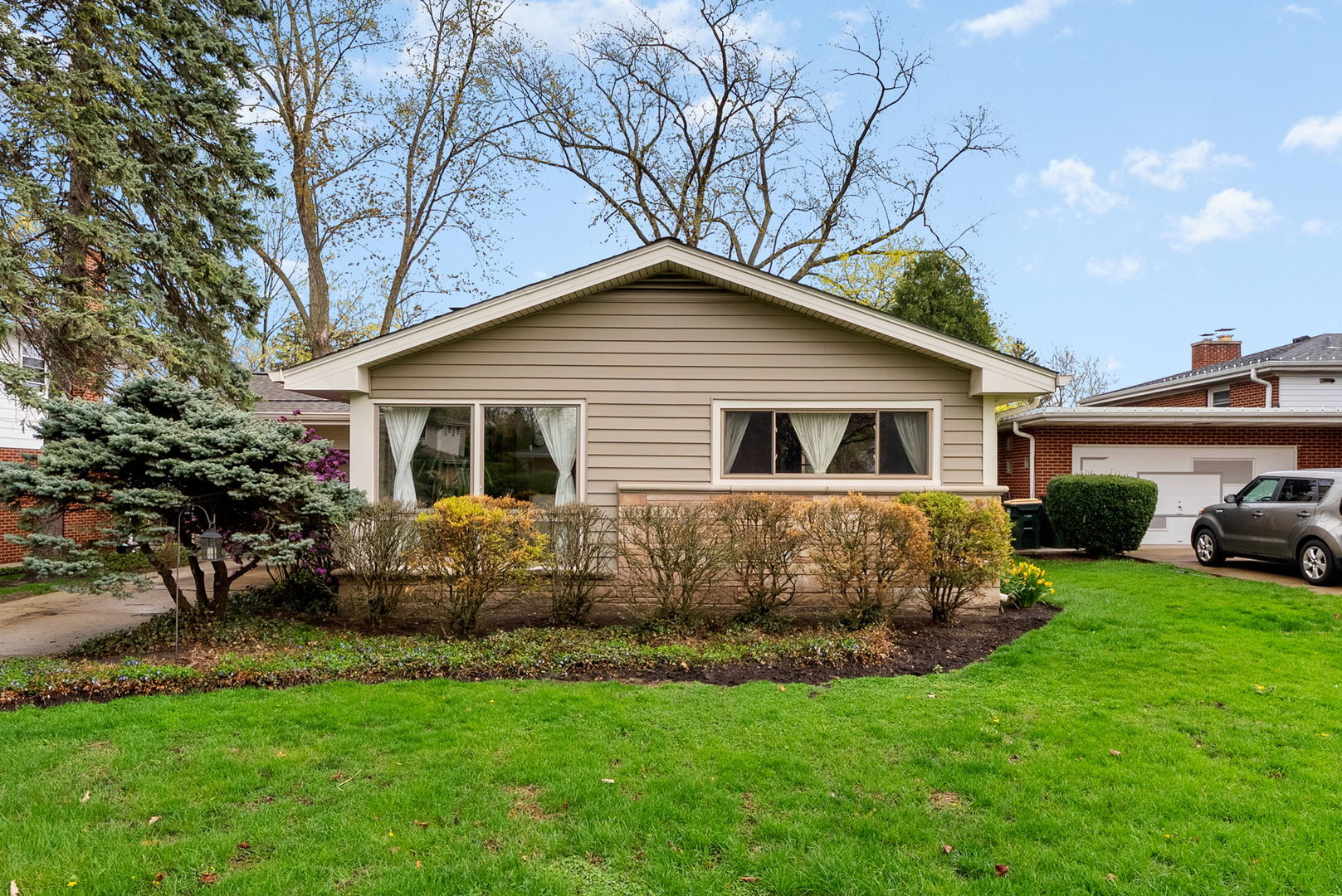 403 N Beverly Lane Property Photo