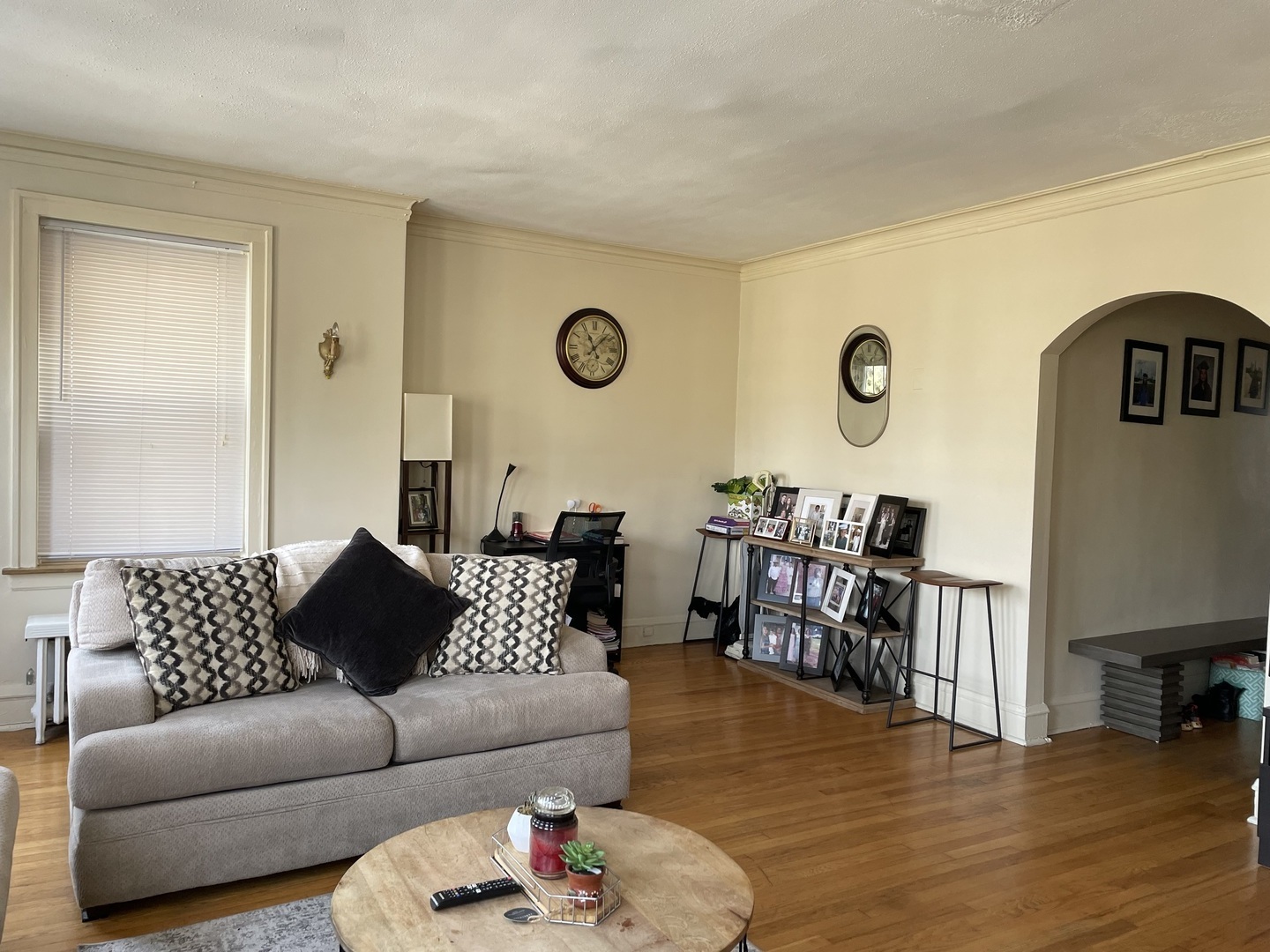 2625 W Greenleaf Avenue Property Photo 7