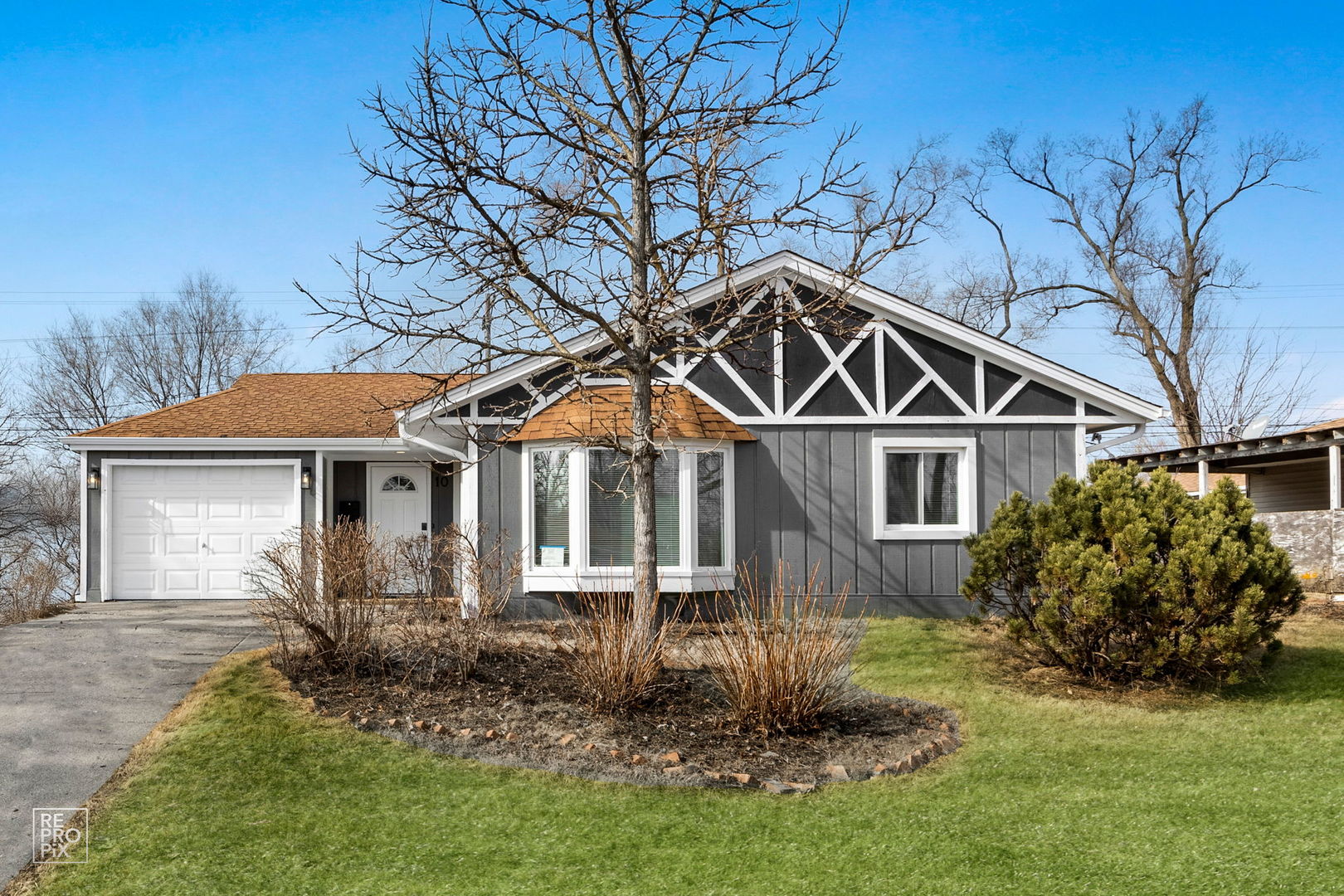 10 Evergreen Lane Property Photo