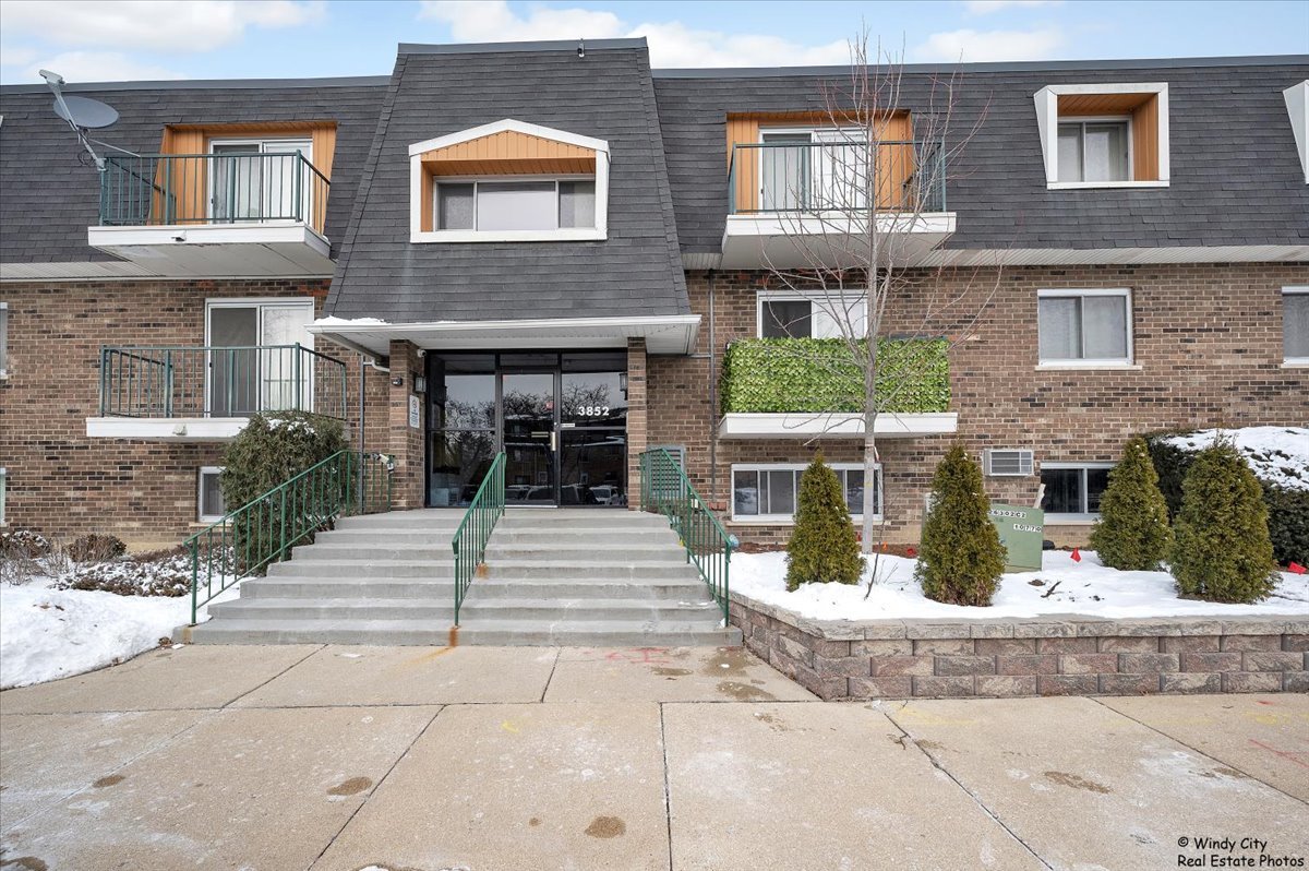31 Real Estate Listings Main Image