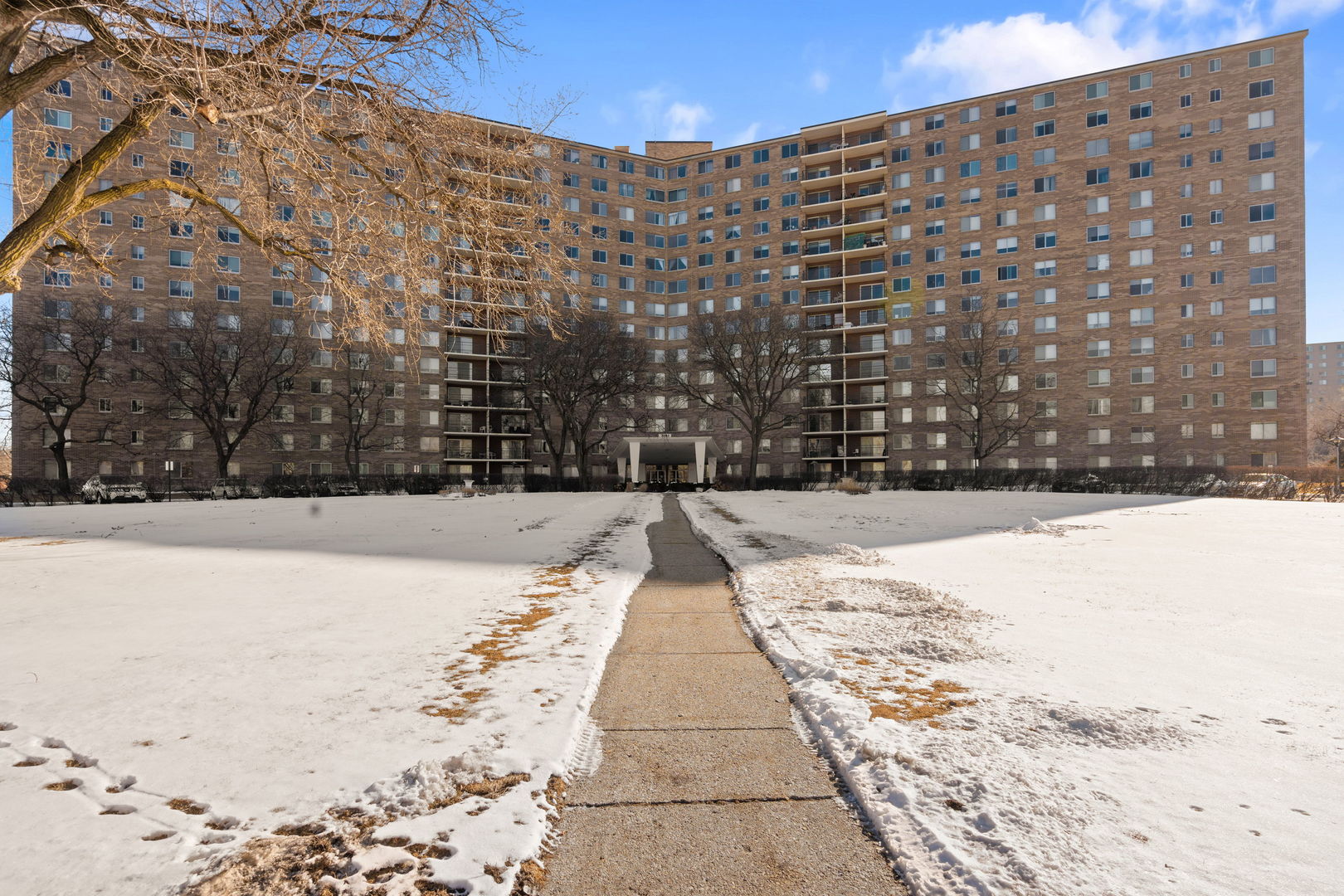 7141 N Kedzie Avenue 1011 Property Photo