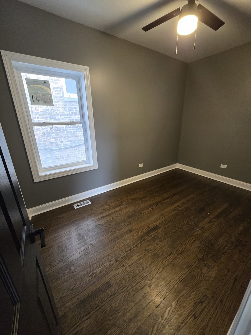 2040 W Garfield Boulevard Property Photo 29
