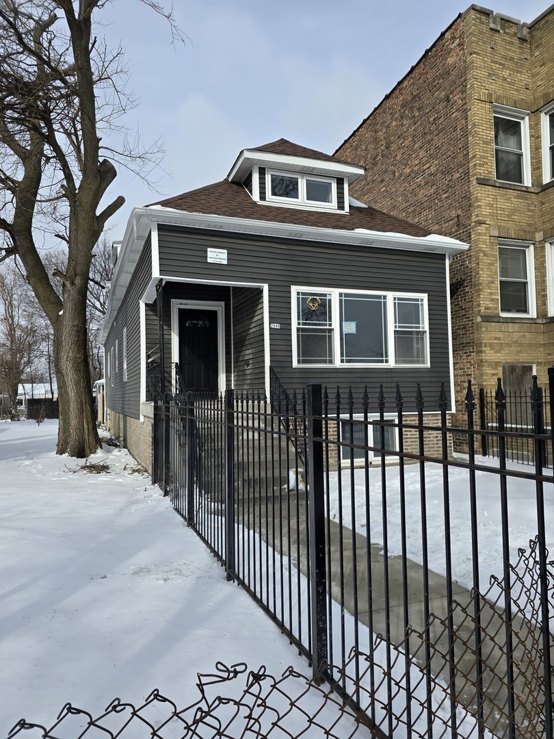 2040 W Garfield Boulevard Property Photo 40