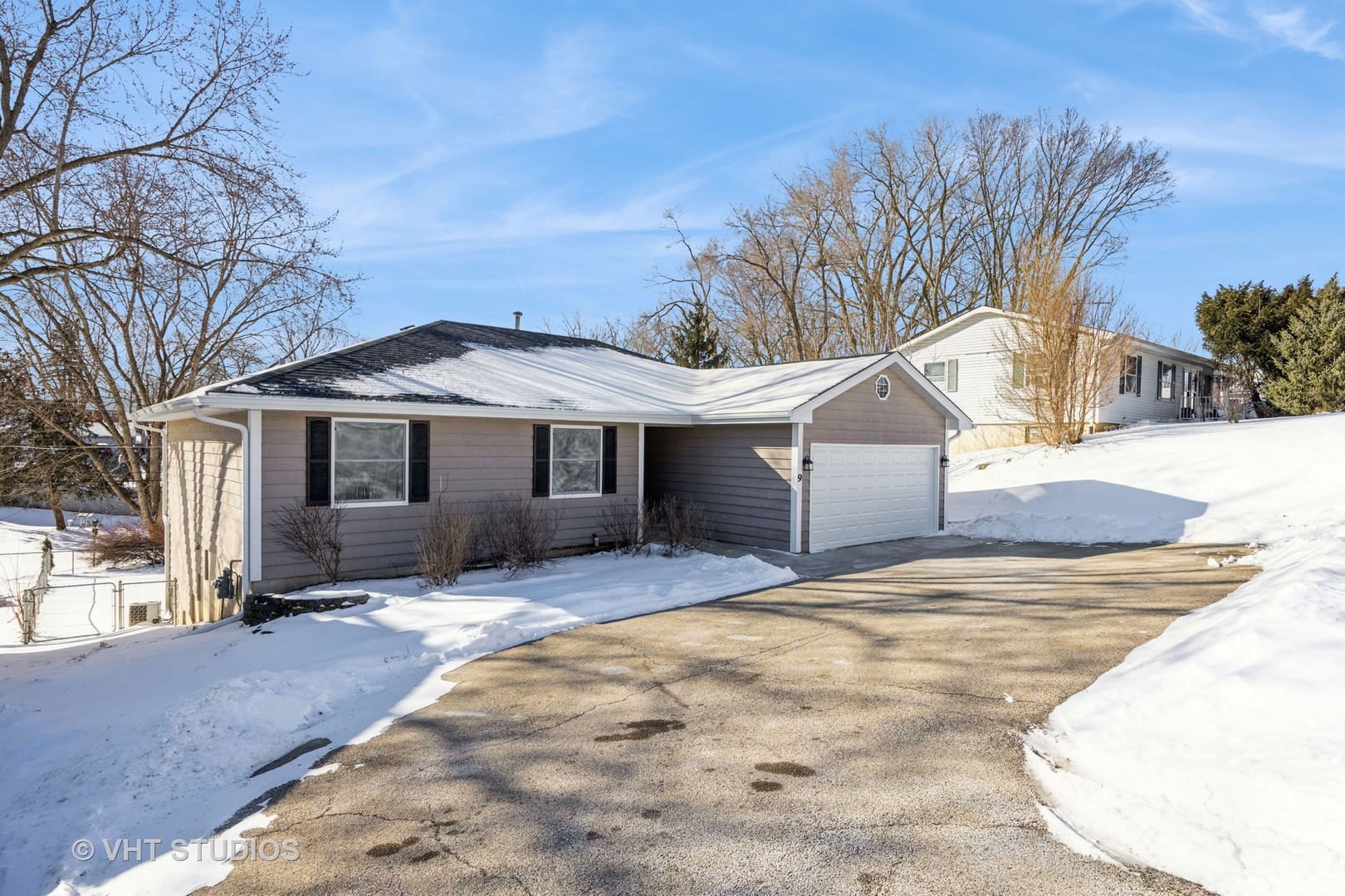 9 Pershing Avenue Property Photo