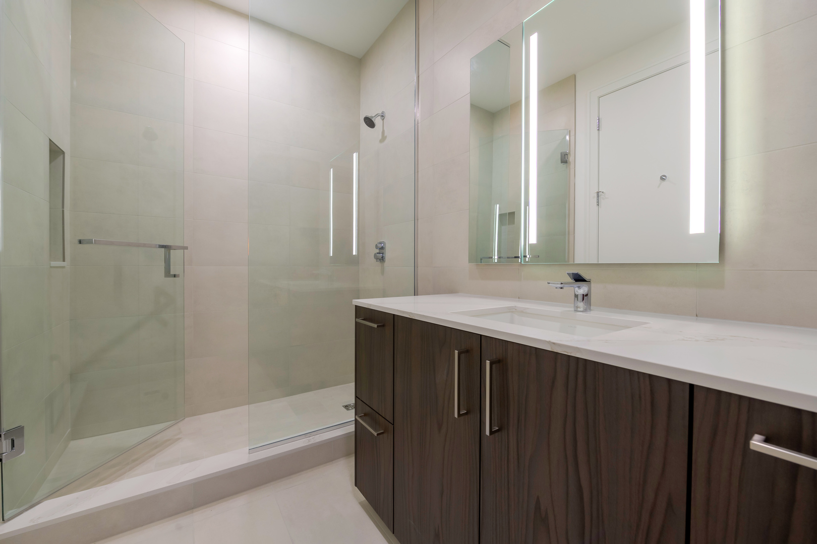 211 N Harbor Drive 4401 Property Photo 14