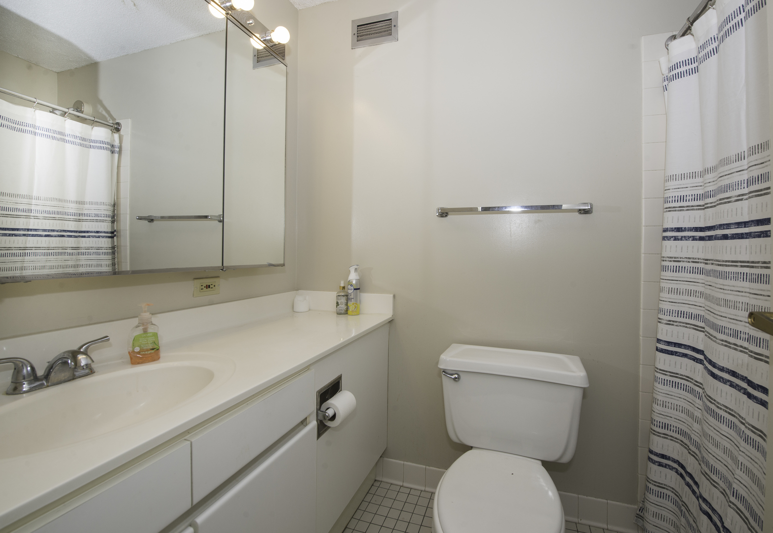 440 N Wabash Avenue 1007 Property Photo 7