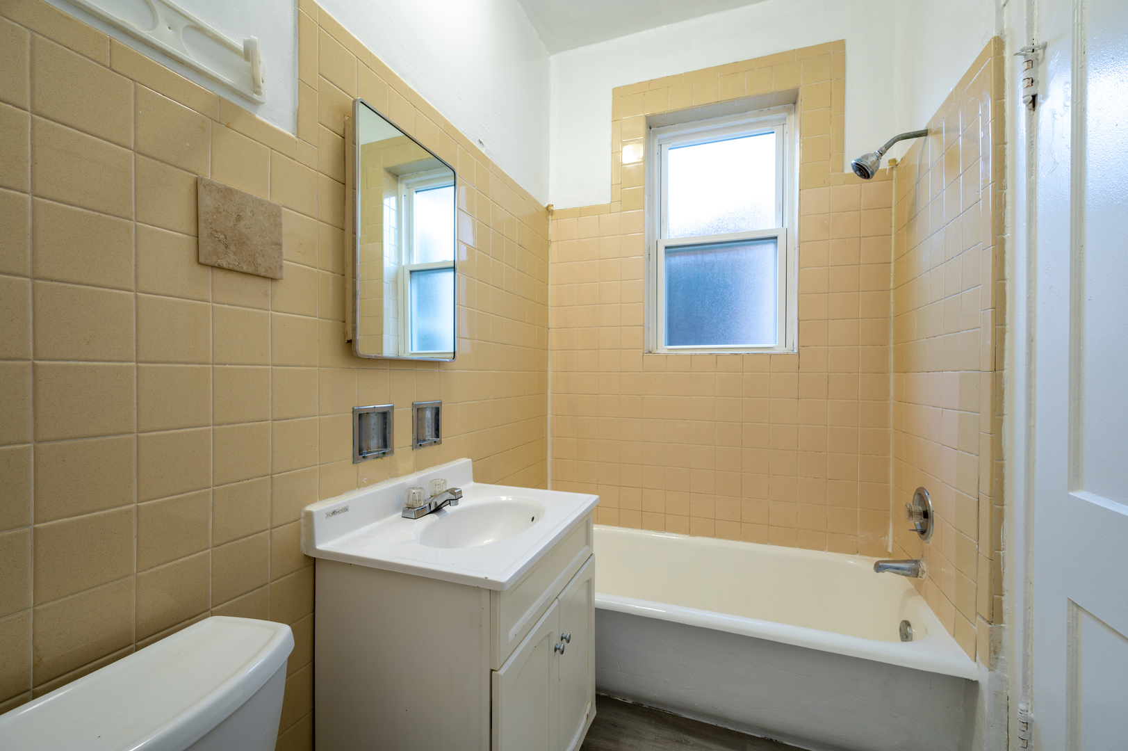 1426 S 5th Avenue Property Photo 9