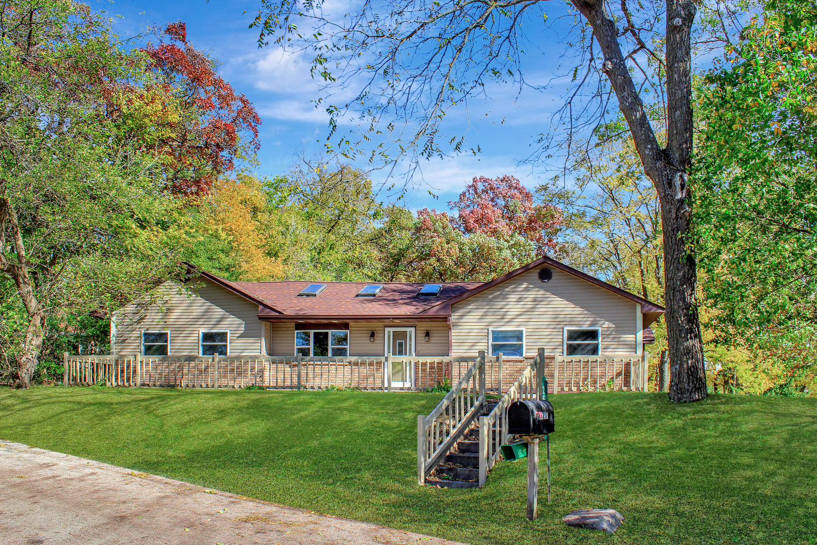 26217 W Spring Grove Road Property Photo