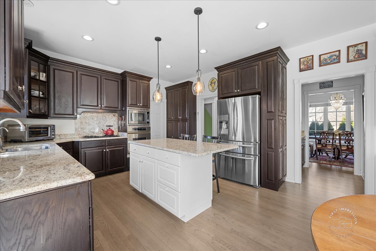 1651 Eagle Brook Drive Property Photo 4