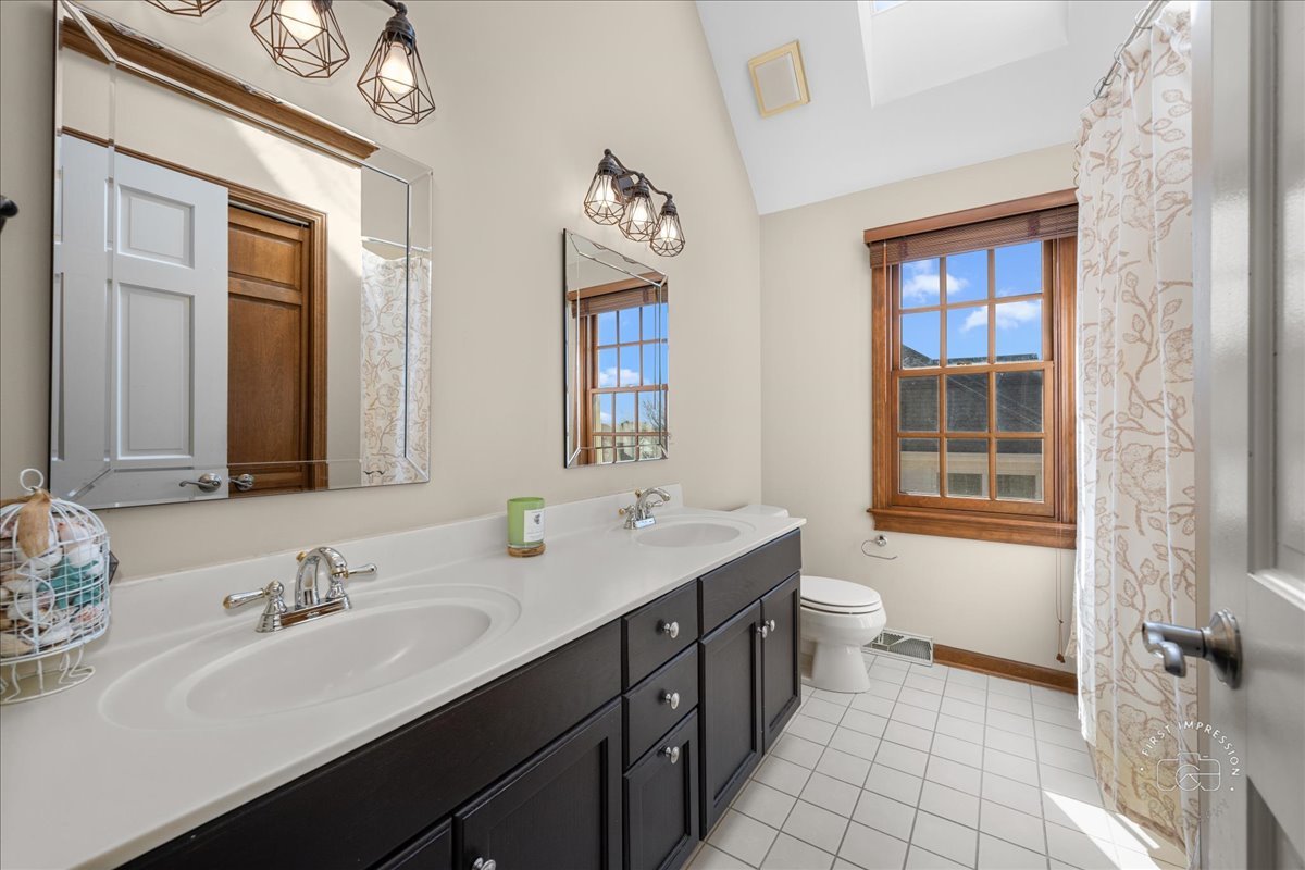 1651 Eagle Brook Drive Property Photo 25