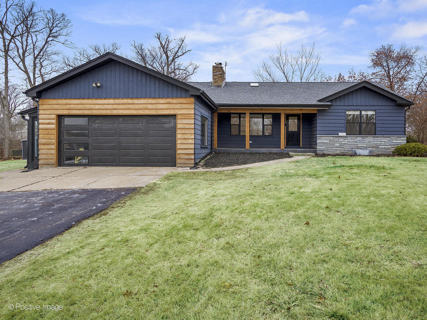 12502 S Iroquois Road Property Photo