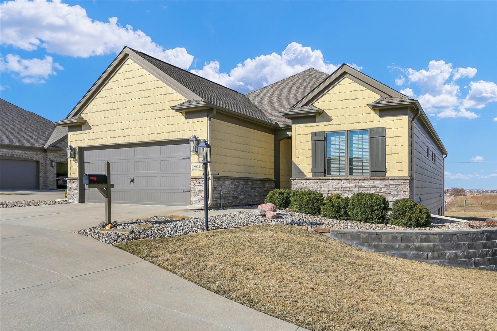 2927 Greystone Place Property Photo 1
