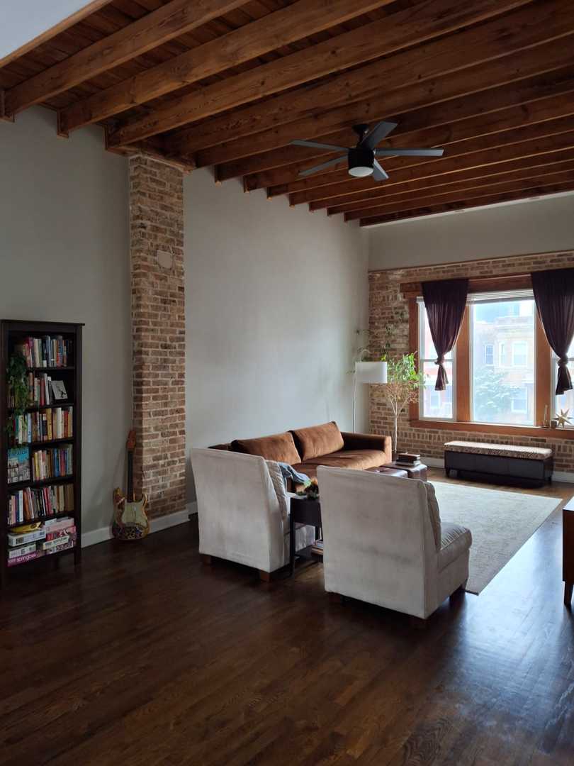 2746 W Fullerton Avenue Property Photo 15