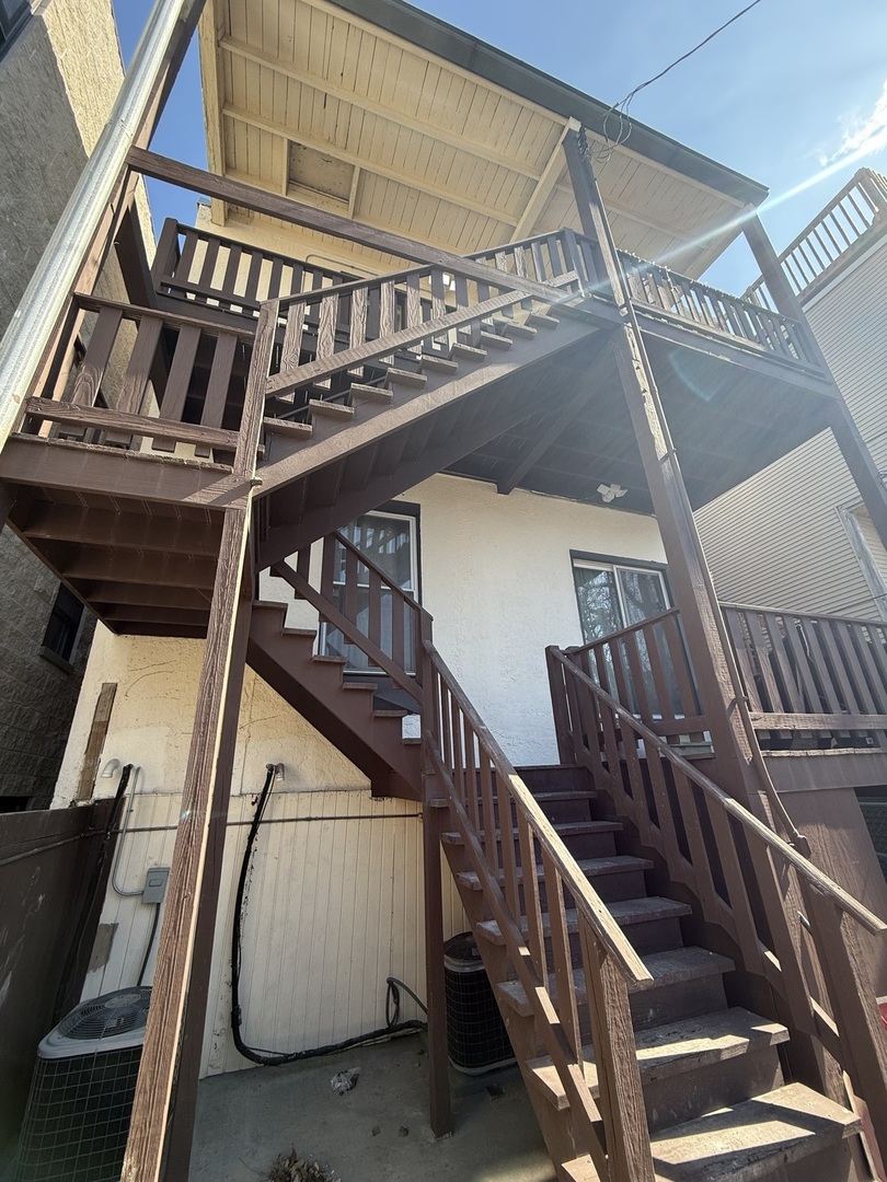 920 S Leavitt Street Property Photo 27