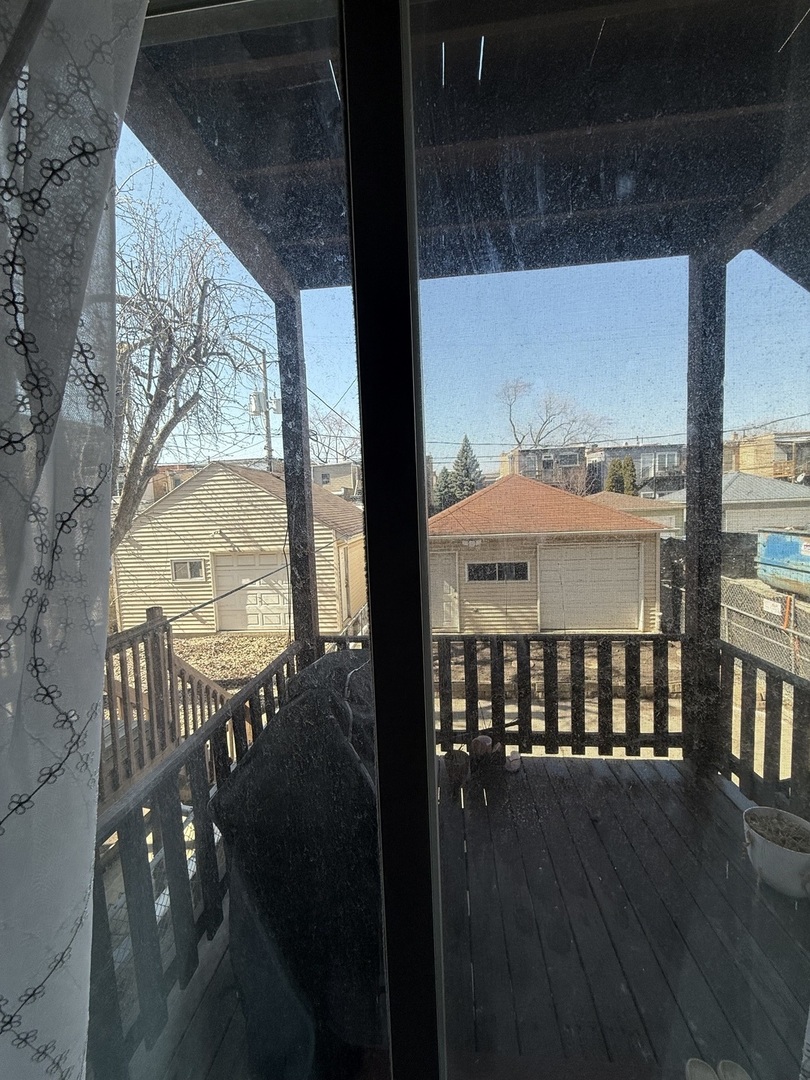 920 S Leavitt Street Property Photo 28