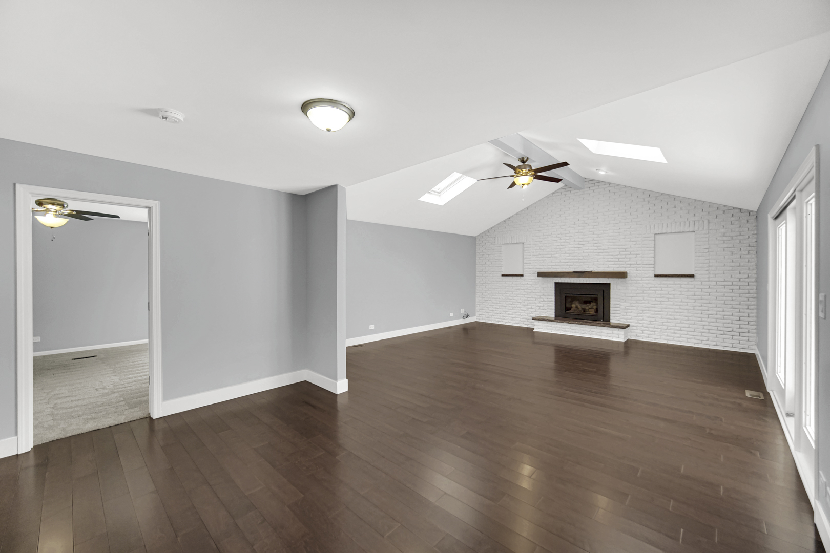 7225 Clarendon Hills Road Property Photo 12