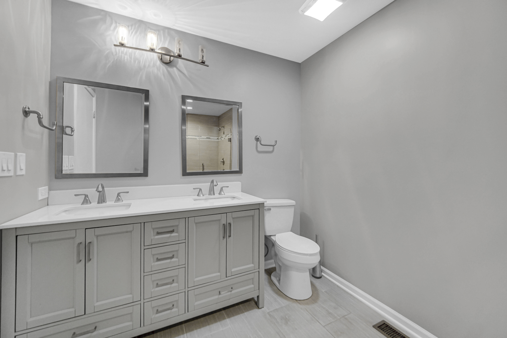 7225 Clarendon Hills Road Property Photo 18