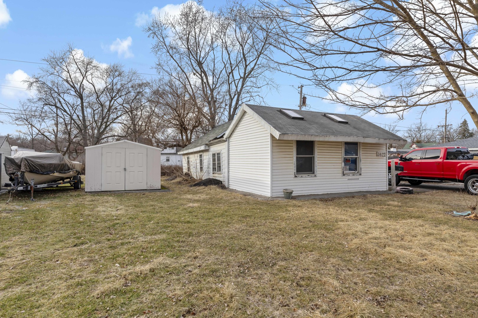 194 Real Estate Listings Main Image
