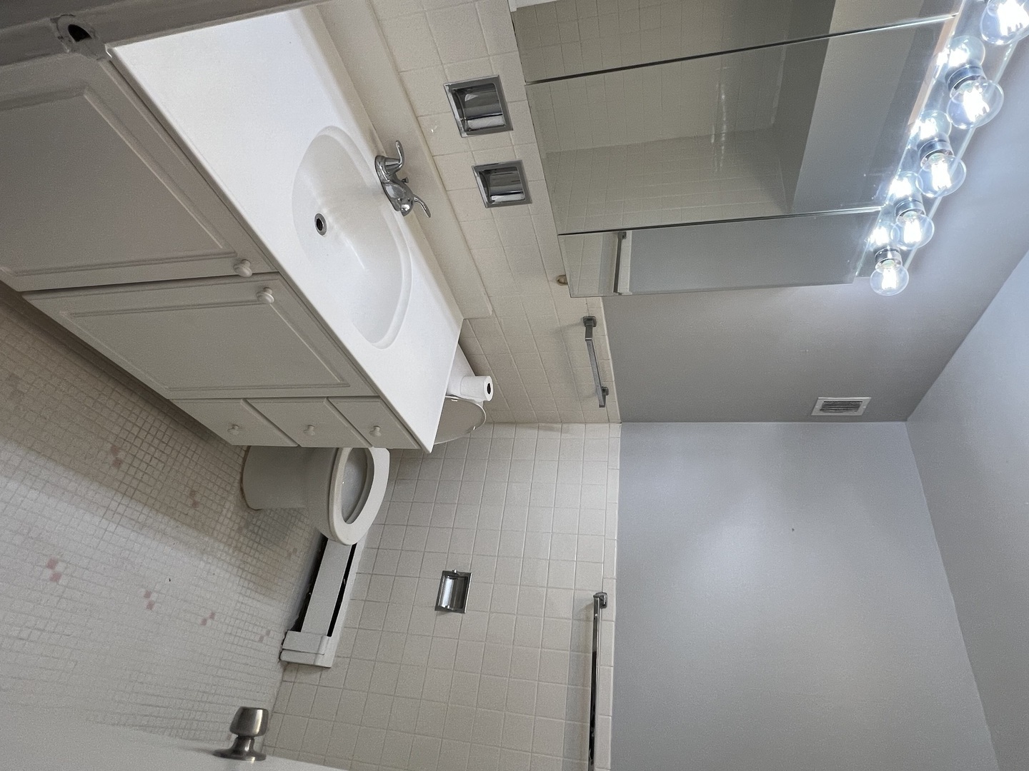 8644 Skokie Boulevard Property Photo 10