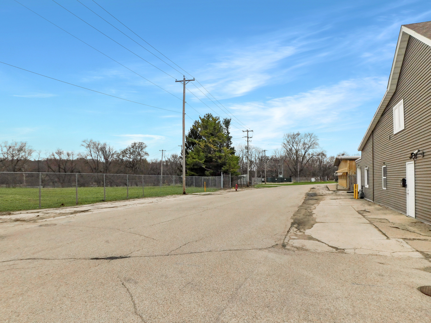 122 S Prairie Street Property Photo 5