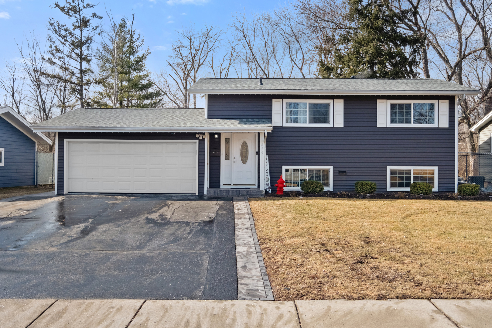 425 Willow Road Property Photo