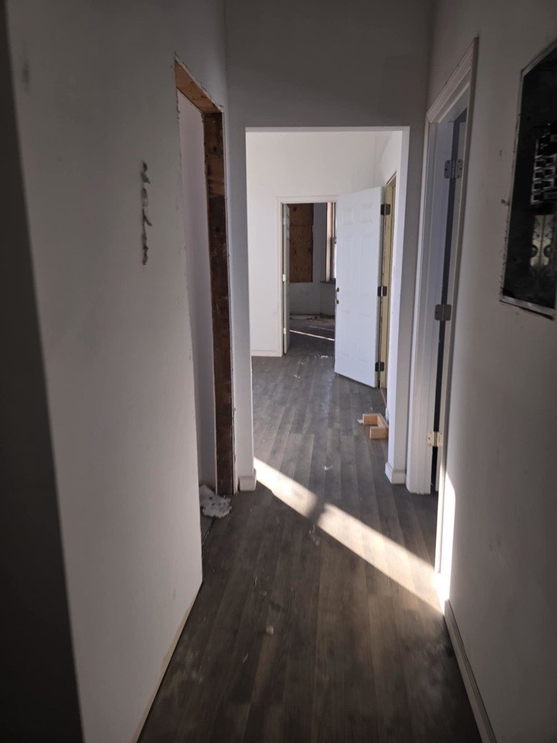 1621 S Lawndale Avenue Property Photo 2