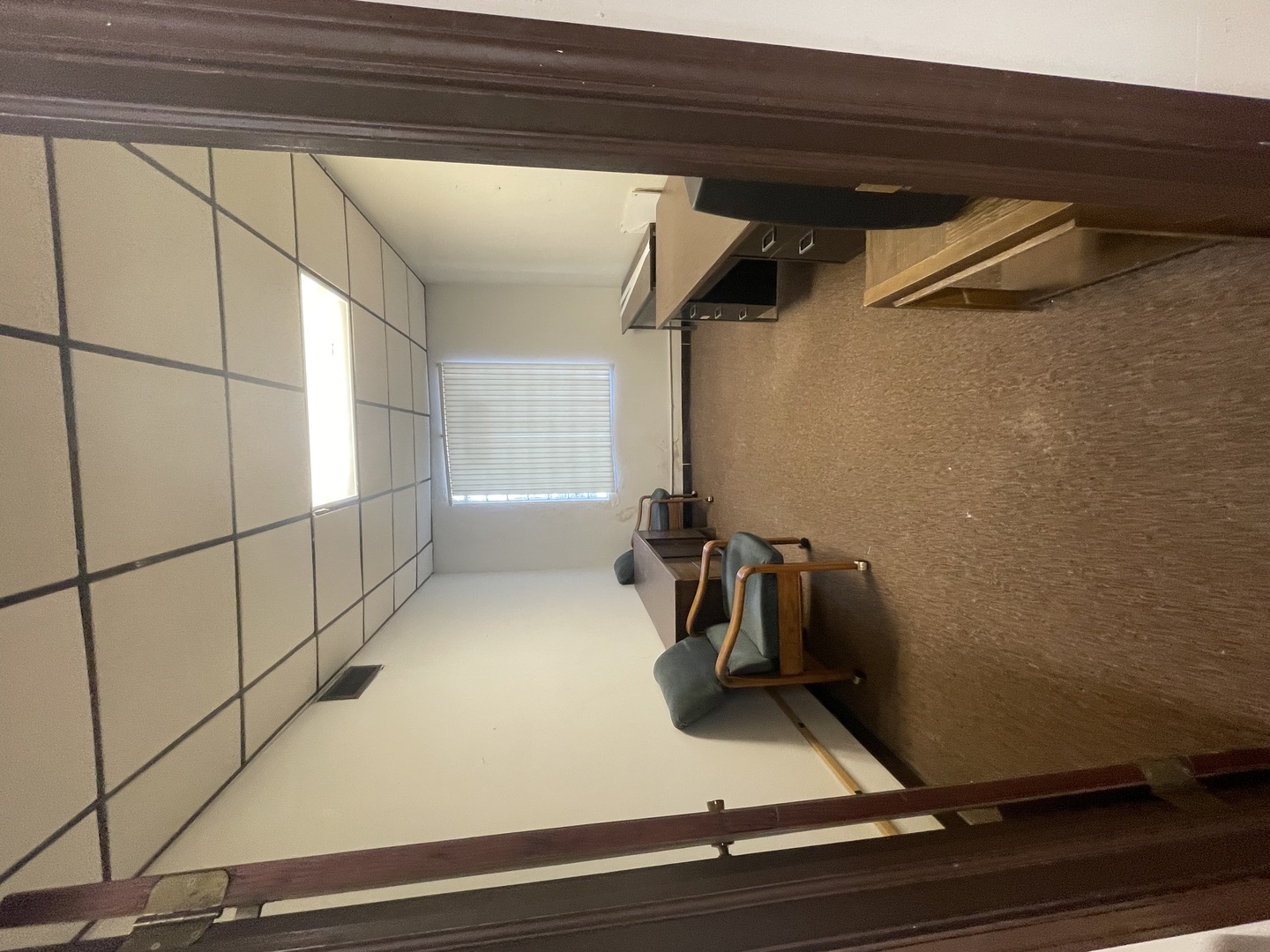 2041 W 95th Street Property Photo 6
