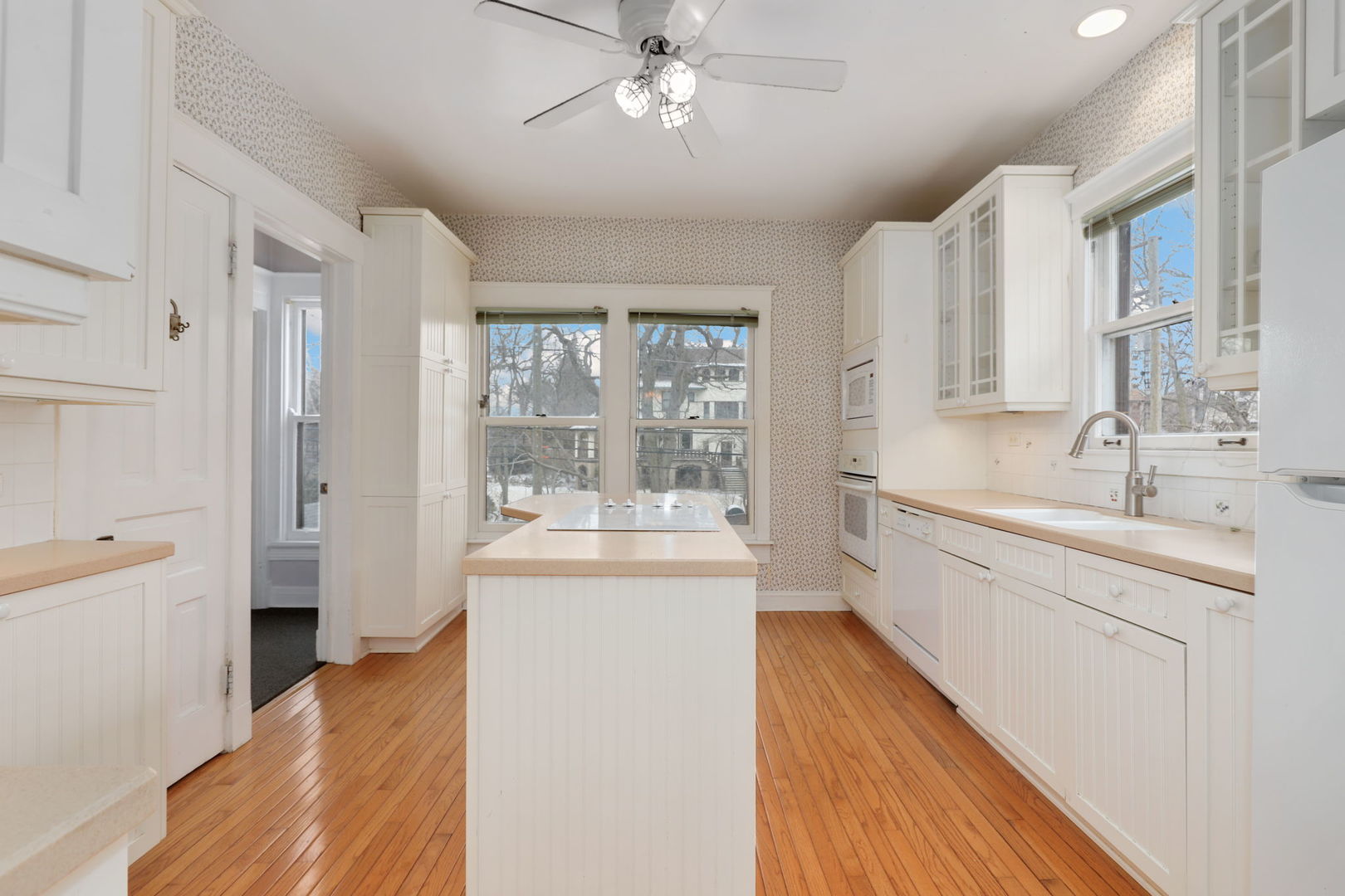 1120 Oak Avenue Property Photo 8