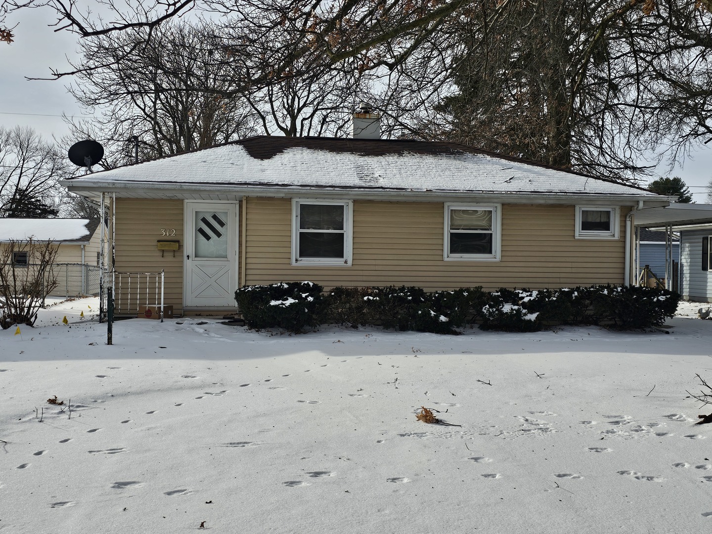 312 E 8th Street Property Photo
