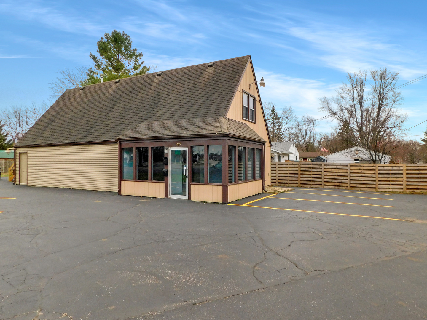 625 N Blackhawk Boulevard Property Photo
