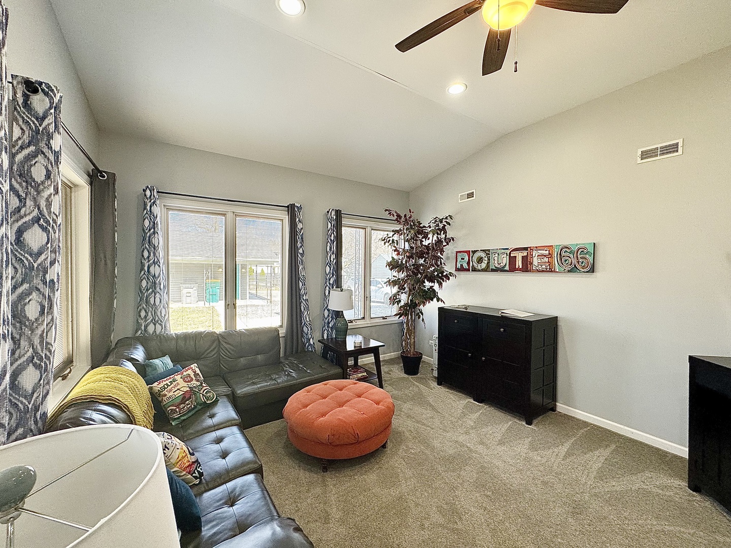 614 E Baltimore Street Property Photo 7
