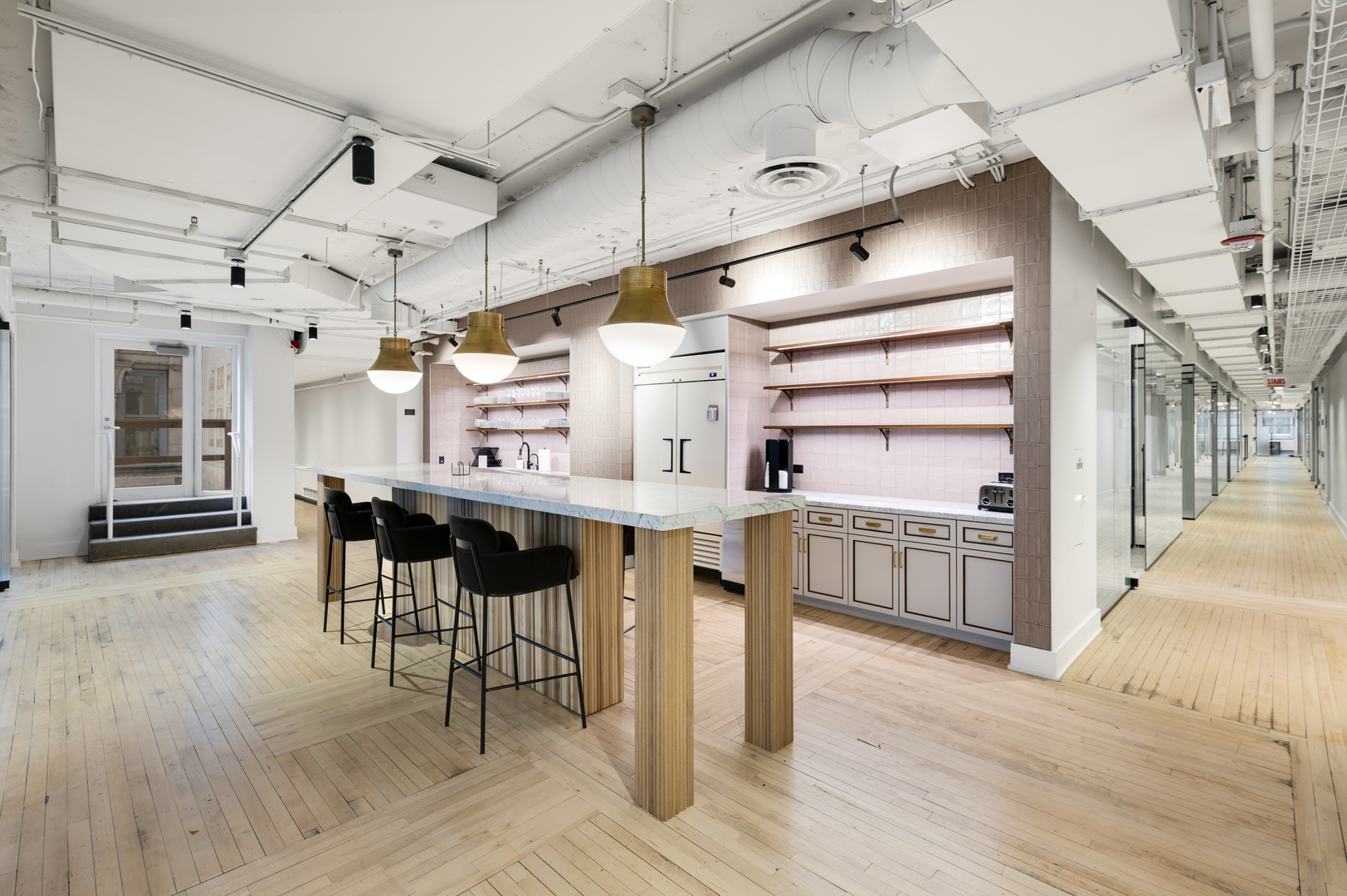 20 N Wacker Drive Property Photo 8