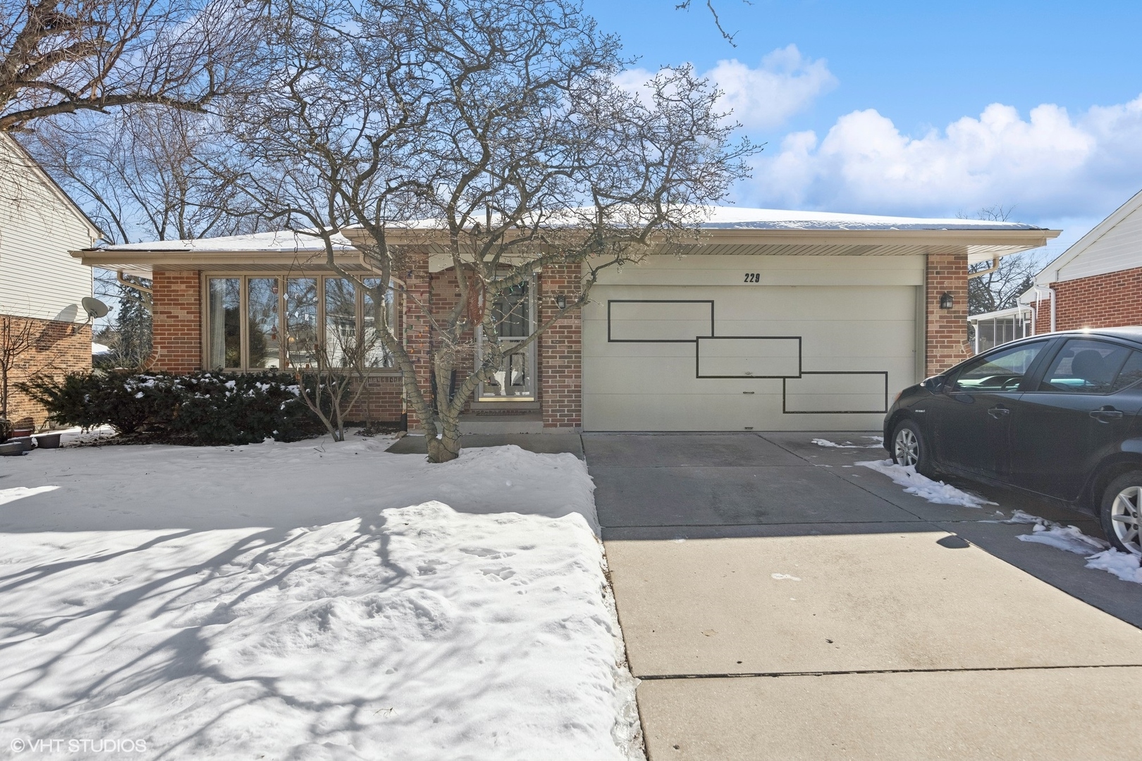 229 Ashford Lane Property Photo
