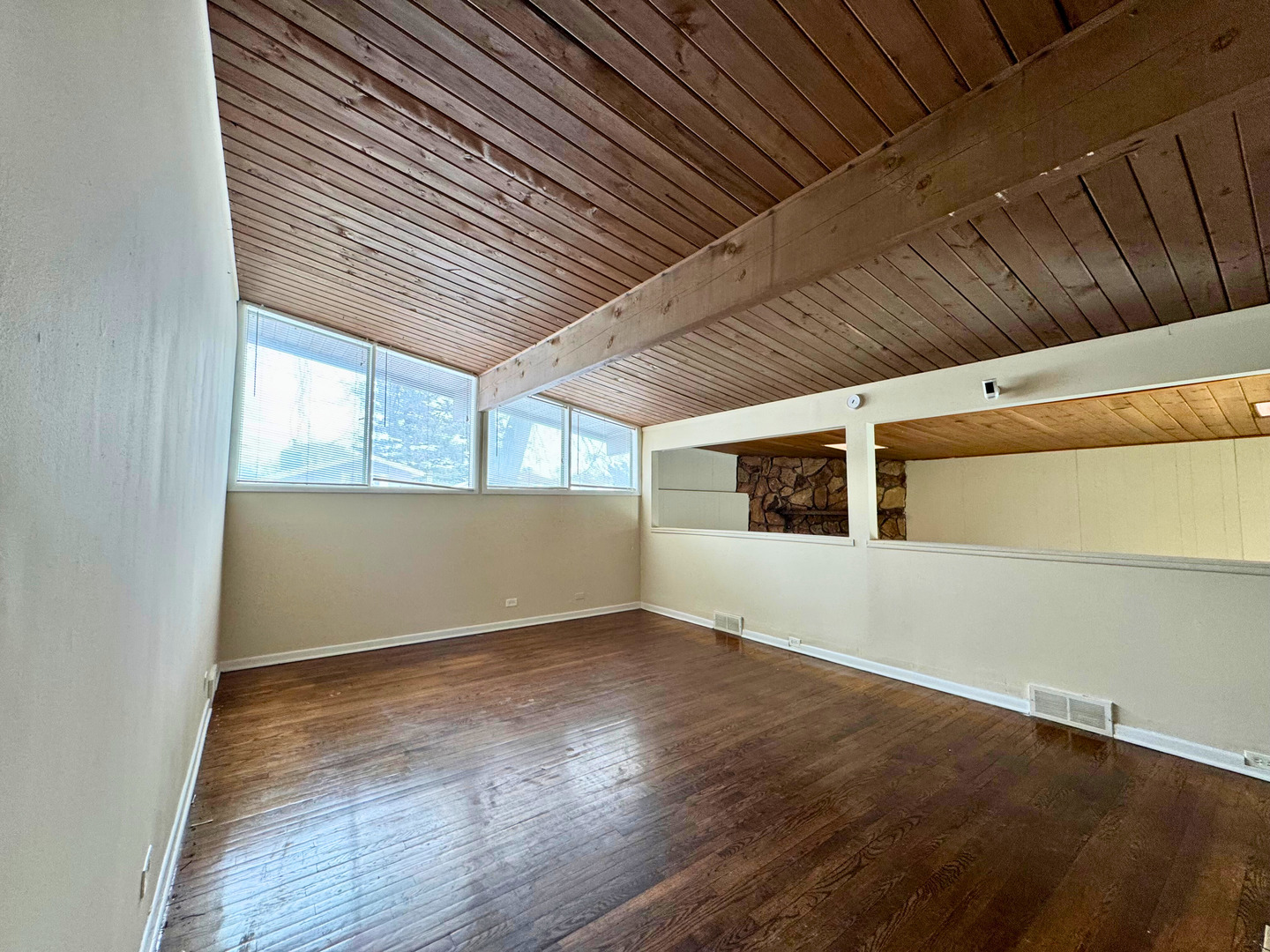 15126 S Sunset Drive Property Photo 3