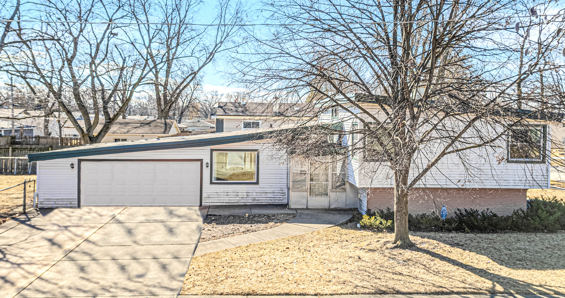 383 N Lincoln Avenue Property Photo