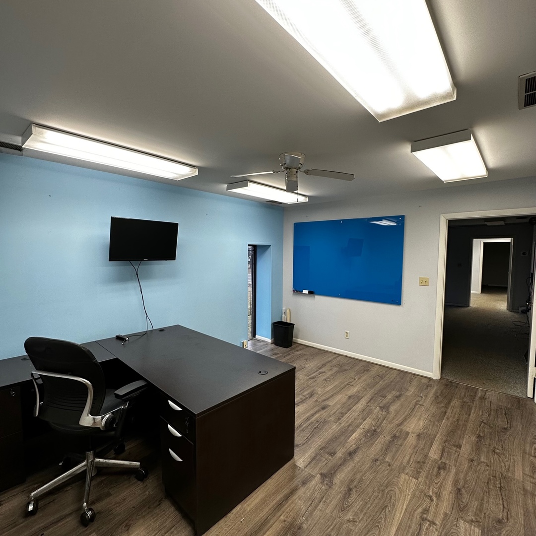 1005 Geneva Street Property Photo 4
