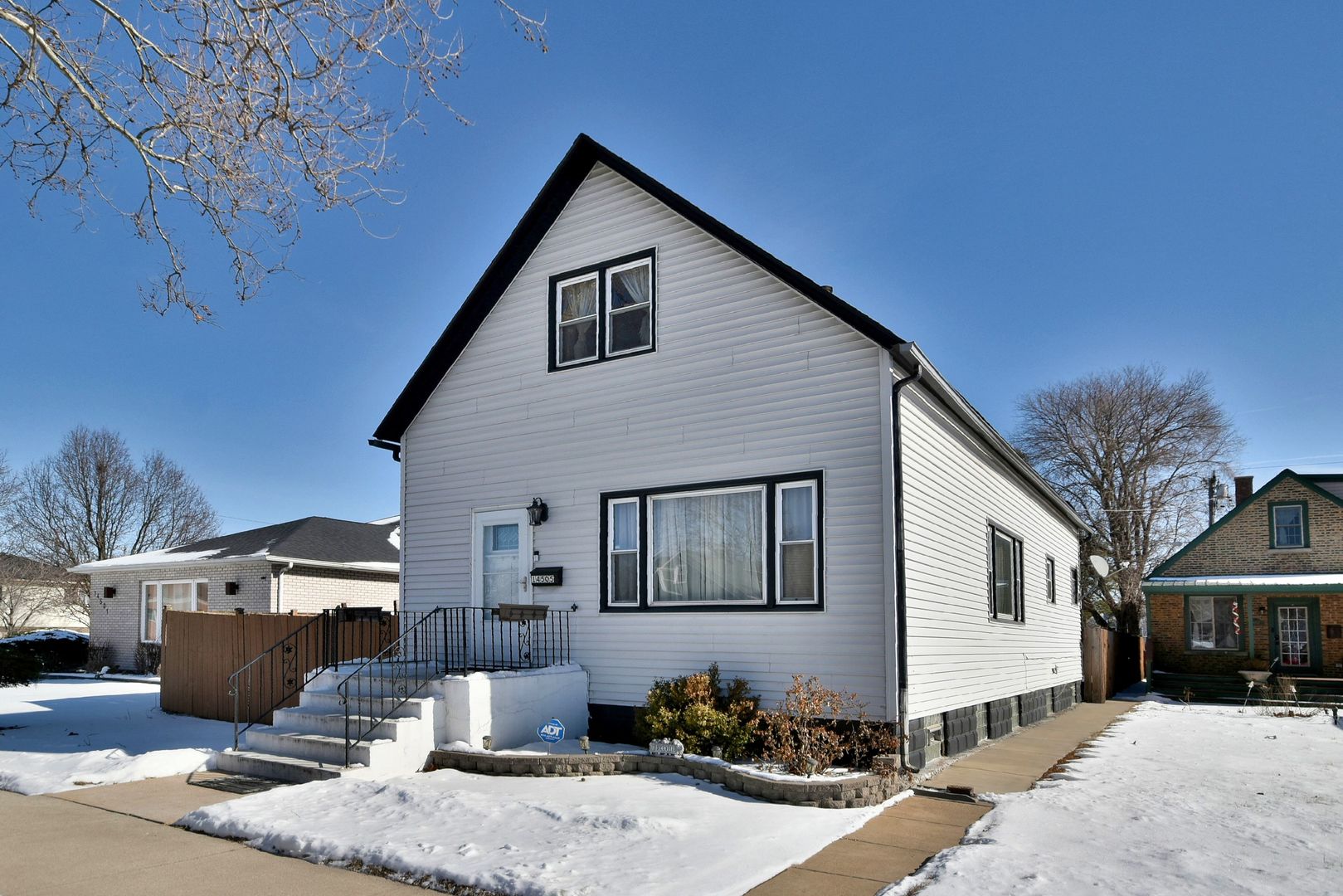 14505 S Mckinley Avenue Property Photo
